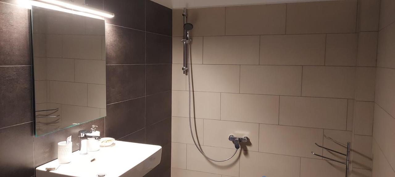 Aqua Apartment Artemida  Bagian luar foto